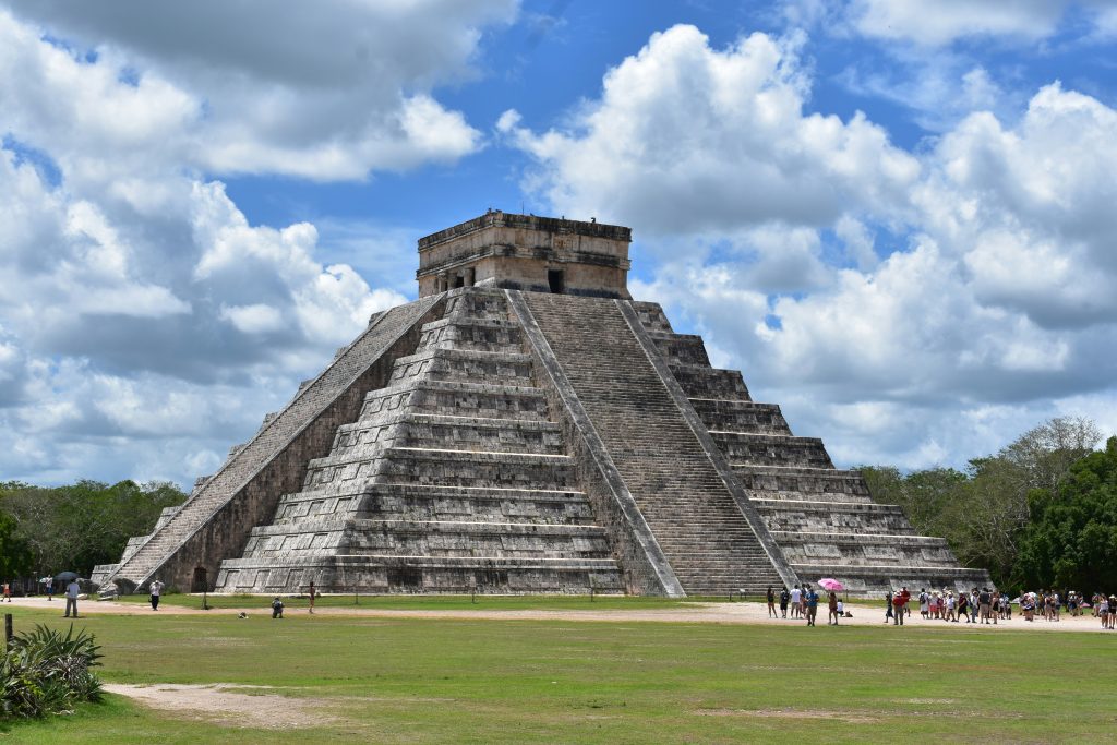 El Castillo (Temple of Kukulcán) at Chichén Itzá.